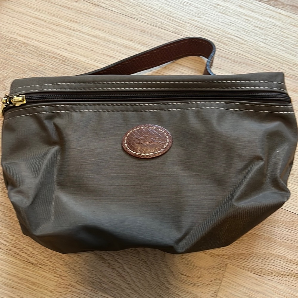 Longchamp clutch